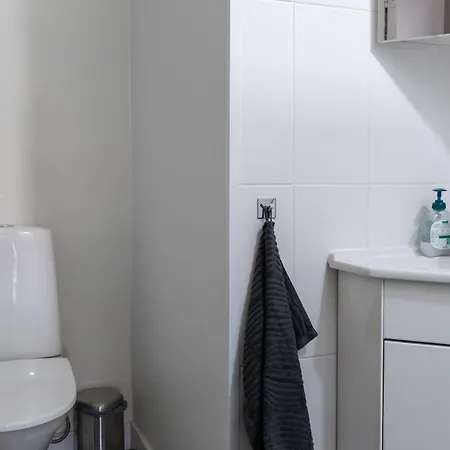 Freda - Relaxing Downtown *