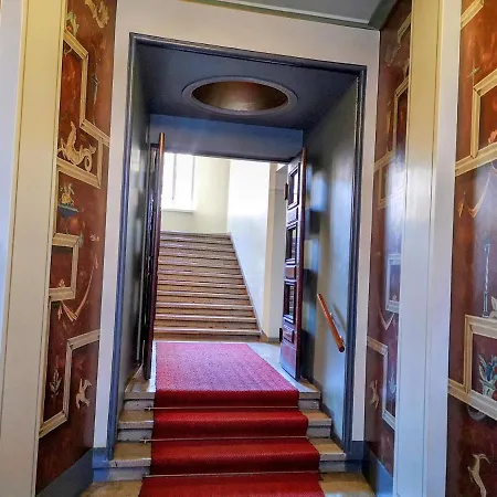 Freda - Relaxing Downtown 아파트